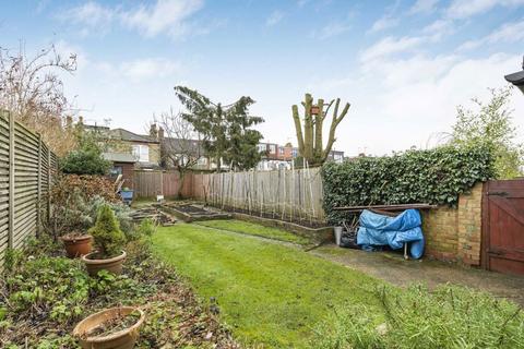 3 bedroom semi-detached house for sale, Queens Avenue, London N3