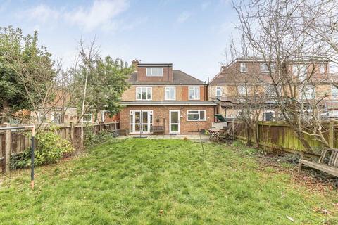 16 Albury Avenue, Isleworth, TW7 5HX