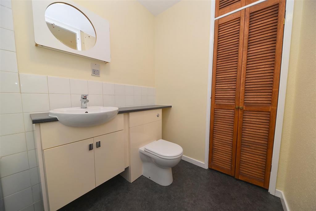 Bathroom.JPG
