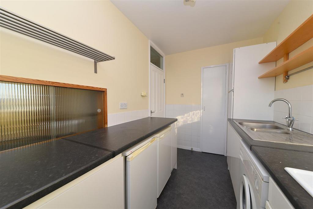 Kitchen 2.JPG
