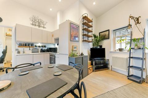 1 bedroom flat for sale, 24 Station Approach, Tadworth KT20