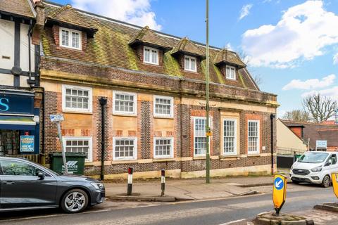 1 bedroom flat for sale, 24 Station Approach, Tadworth KT20