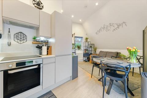 1 bedroom flat for sale, 24 Station Approach, Tadworth KT20