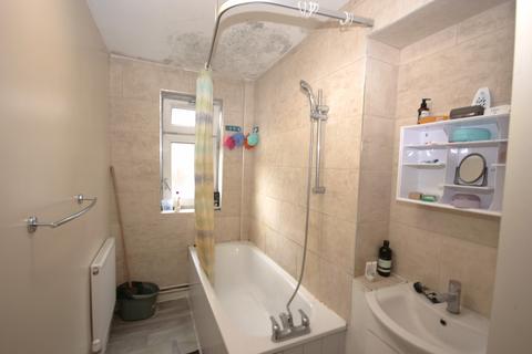 Flat 7, Chamberlain House Cable Street, London, E1 0AL