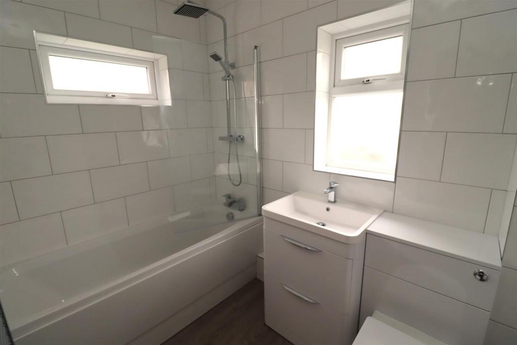 Bathroom.JPG