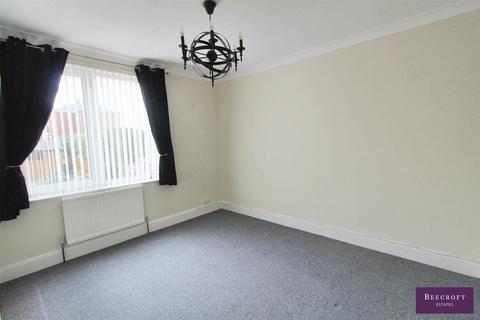 3 bedroom semi-detached house for sale, Lundhill Road, Wombwell, Barnsley