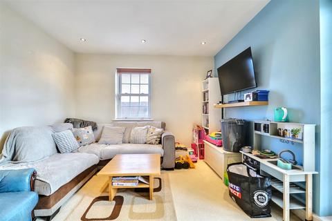 2 bedroom flat for sale, Willow Road, Loughborough LE12