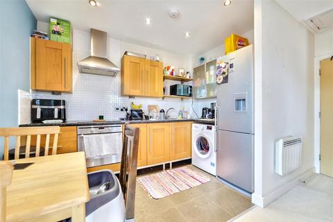 2 bedroom flat for sale, Willow Road, Loughborough LE12