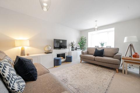 20 Blake Close, Towcester, NN12 6JN
