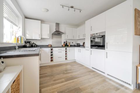 20 Blake Close, Towcester, NN12 6JN