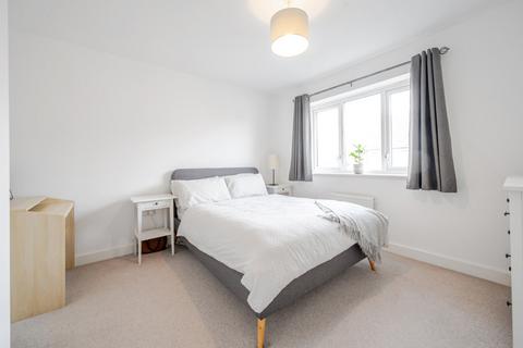 20 Blake Close, Towcester, NN12 6JN