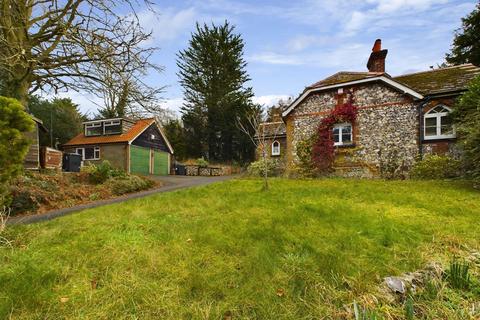 3 bedroom detached bungalow for sale, Coulsdon Road, Coulsdon CR5