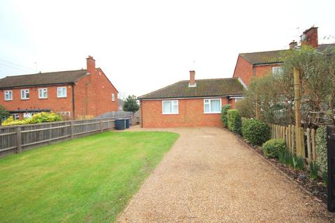 2 bedroom bungalow to rent, Leachcroft, Chalfont St Peter SL9