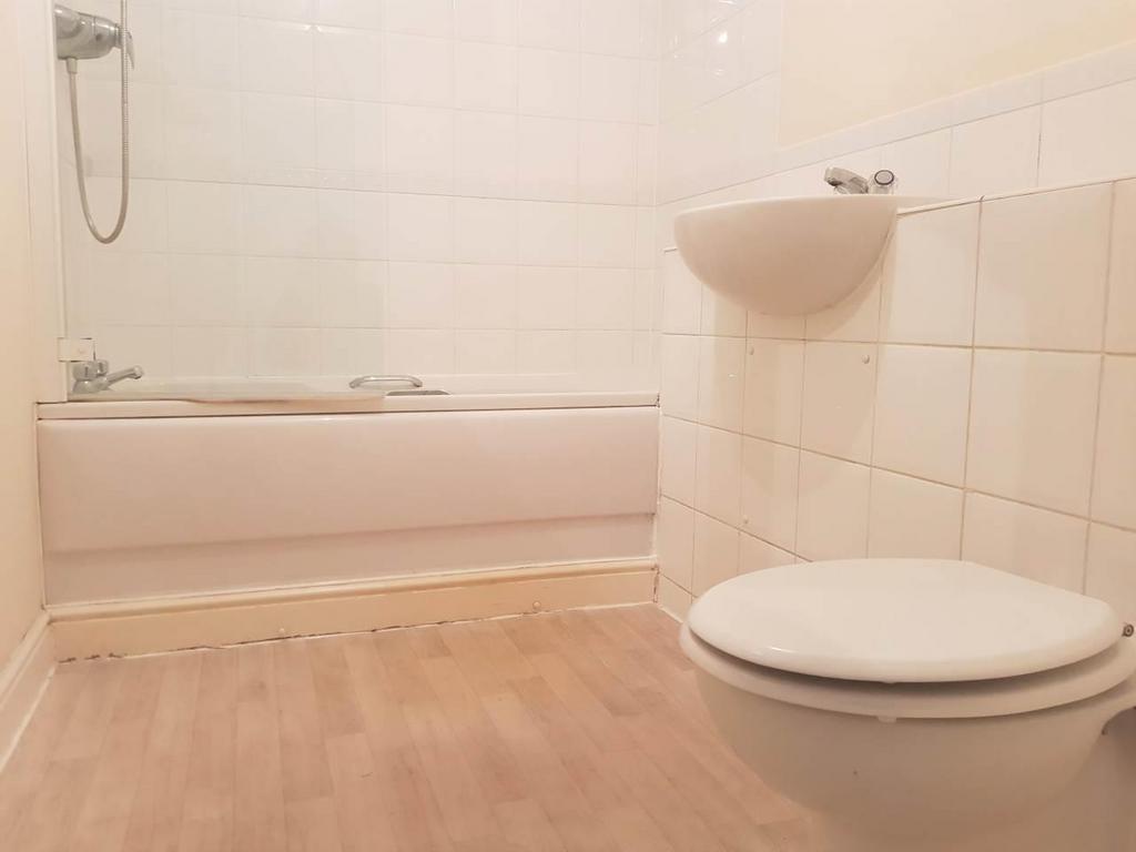 Thumbnail Bathroom (3).jpg