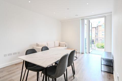 2 bedroom apartment to rent, Glenthorne Road, London, W6