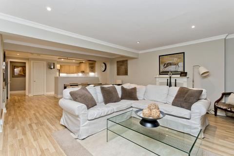 2 bedroom flat for sale, Flat 1 Thistle Street North West Lane