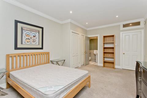 2 bedroom flat for sale, Flat 1 Thistle Street North West Lane