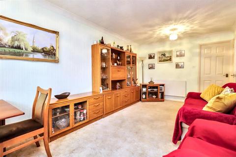 33 Sercombe Park, Clevedon, BS21 5BD