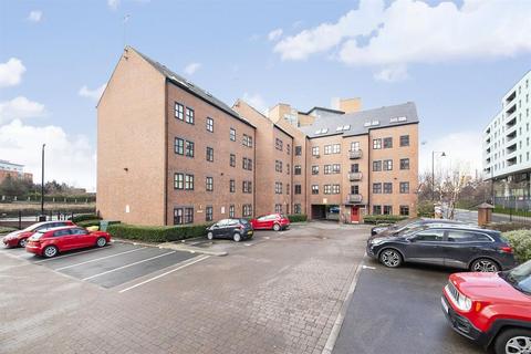 2 bedroom flat for sale, Turlow Court, Leeds