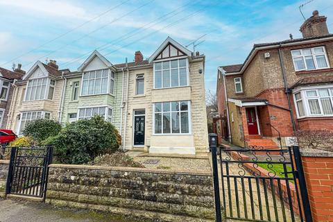 3 bedroom end of terrace house for sale, Runswick Road, Bristol BS4