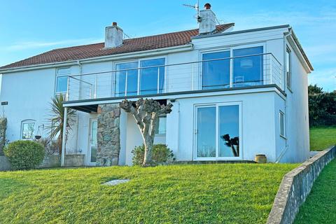 4 bedroom semi-detached house for sale, Reine Des Pres, Alderney GY9