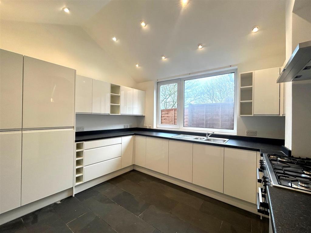 Kitchen One.jpg