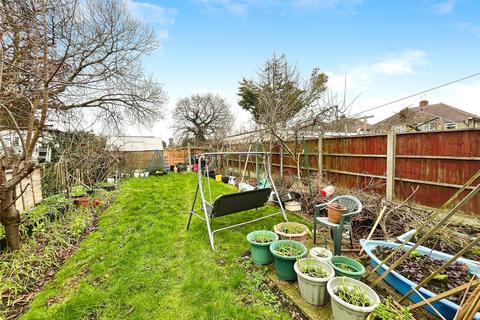 3 bedroom semi-detached house to rent, Hounslow Road, Feltham, TW14