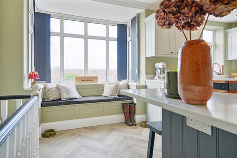 12 Westwick Grove, Sheffield, S8 7DP