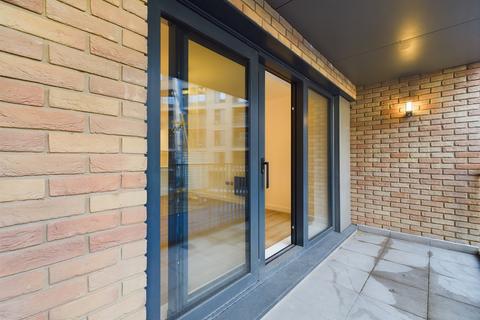3 bedroom flat for sale, Victoria Road, Ashford, TN23