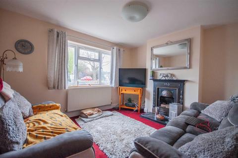 3 bedroom semi-detached house for sale, Cherwell Drive, Chelmsford