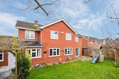 4 bedroom detached house for sale, Manor Farm Way, Seer Green, HP9