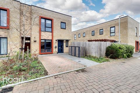 3 bedroom end of terrace house for sale, Pinks Close, Cambridge