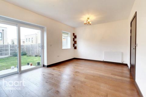 3 bedroom end of terrace house for sale, Pinks Close, Cambridge