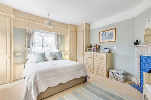 25 College Road, Isleworth, TW7 5DJ