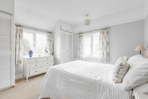25 College Road, Isleworth, TW7 5DJ