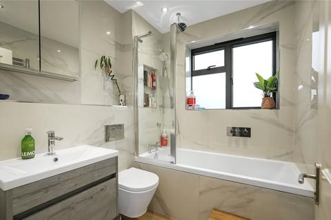 10 Nightingale Close, Winchester, SO22 5QA