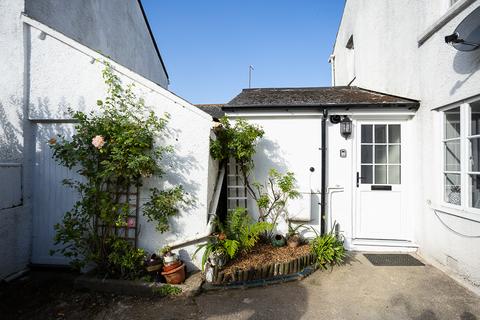 2 bedroom terraced house for sale, Church Street , Torquay