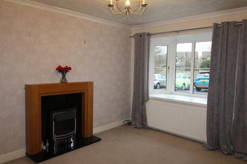 3 bedroom semi-detached house to rent, Arundel Grange, Glossop SK13