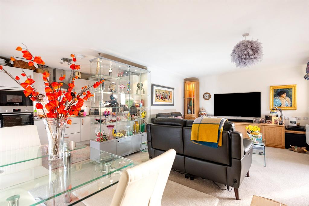 Sitting/Dining Room