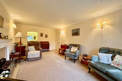 1 bedroom retirement property for sale, Oakwood, Tabley Road, Knutsford