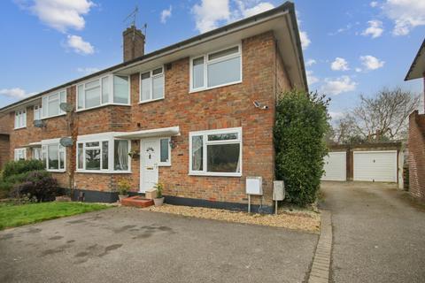 2 bedroom maisonette for sale, Halsford Park Road, East Grinstead, RH19