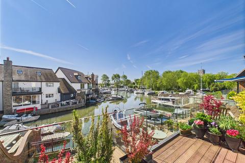 Rossiters Quay, Bridge Street, Christchurch, Dorset, BH23