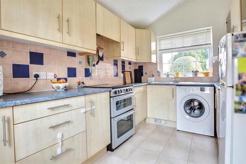 2 bedroom townhouse for sale, Downham Close, Arnold, Nottingham