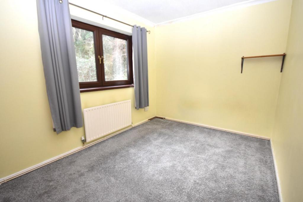 Bedroom..JPG