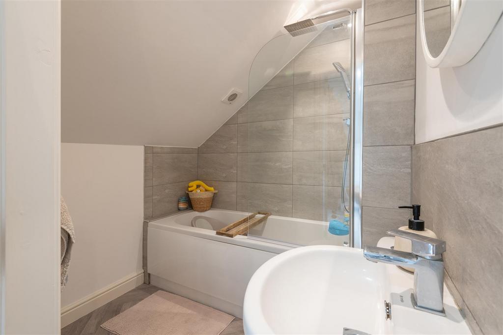 En-suite Bathroom