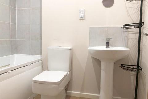 2 bedroom apartment to rent, Pellon Lane, Halifax