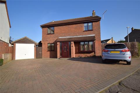 4 bedroom detached house to rent, Oakridge, Little Oakley, Harwich, Essex, CO12