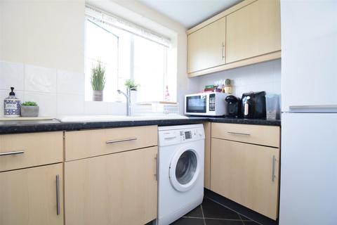 2 bedroom apartment for sale, Cartwright Fold, Wakefield WF2