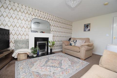 2 bedroom apartment for sale, Cartwright Fold, Wakefield WF2