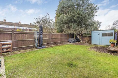 80 Kenton Avenue, Sunbury-on-thames, TW16 5AR